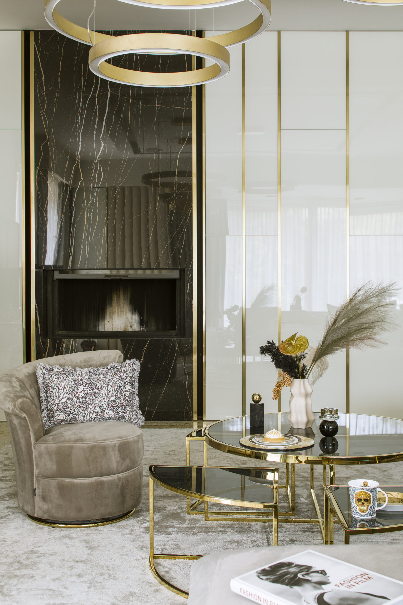 Zdjęcie 2 - Projekt wnętrza luksusowej rezydencji - Podmiejski Szyk